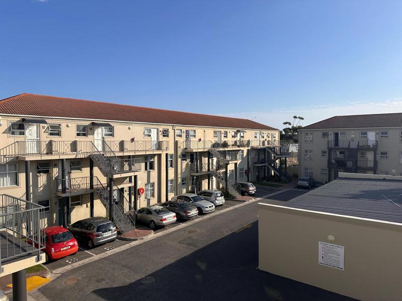 1 Bedroom Property for Sale in Guldenland Western Cape